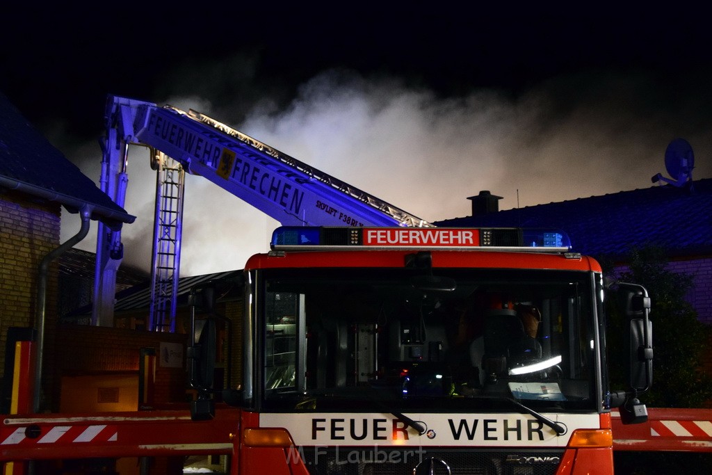 Feuer 4 Pulheim Sinnersdorf Chorbuschstr P186.JPG - Miklos Laubert